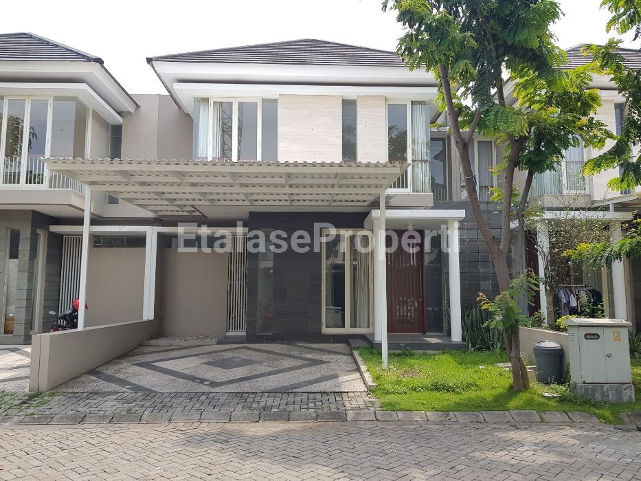 Foto properti SEWA RUMAH BARU THE GREENLAKE, CITRALAND, SURABAYA-BARAT 1