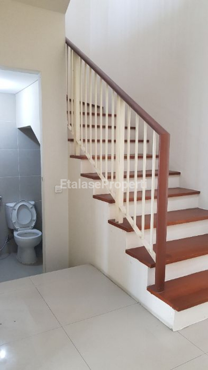 Foto properti SEWA RUMAH BARU THE GREENLAKE, CITRALAND, SURABAYA-BARAT 6