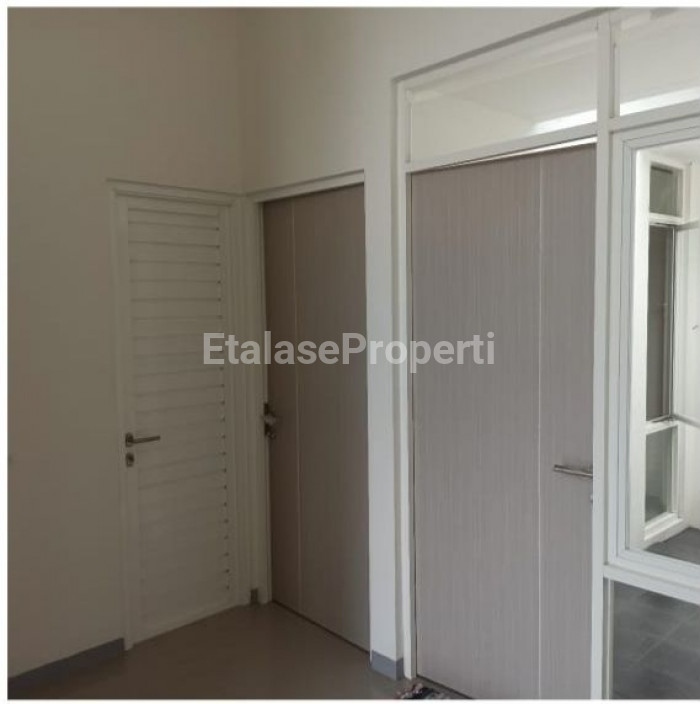 Foto properti Di Jual Rumah Siap Huni Perum Grianan Agung Singosari Malang 1