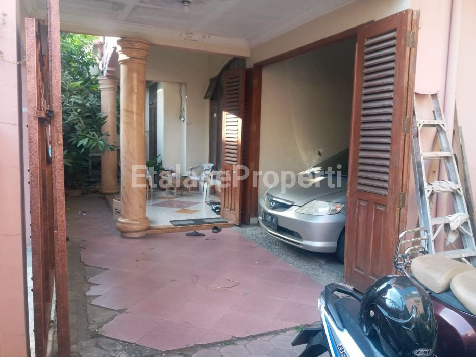 Foto properti Dijual Rumah Ciamik...Mewah Siap Huni Lokasi Perum. Karah Tama Asri I 2