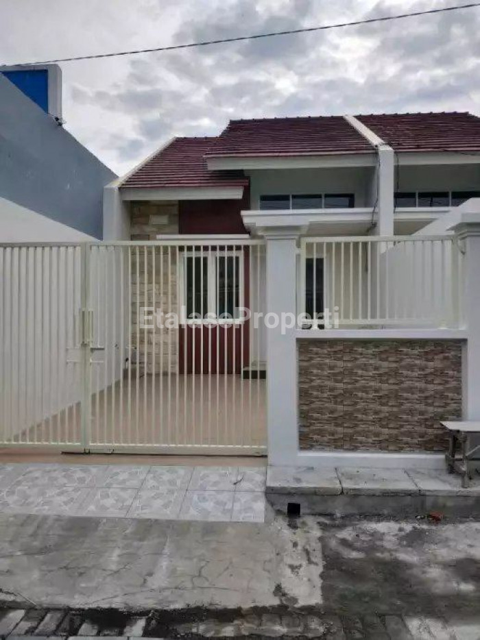 Foto properti Dijual Rumah Baru Gress Siap Huni Lokasi Wonorejo Indah Timur 1