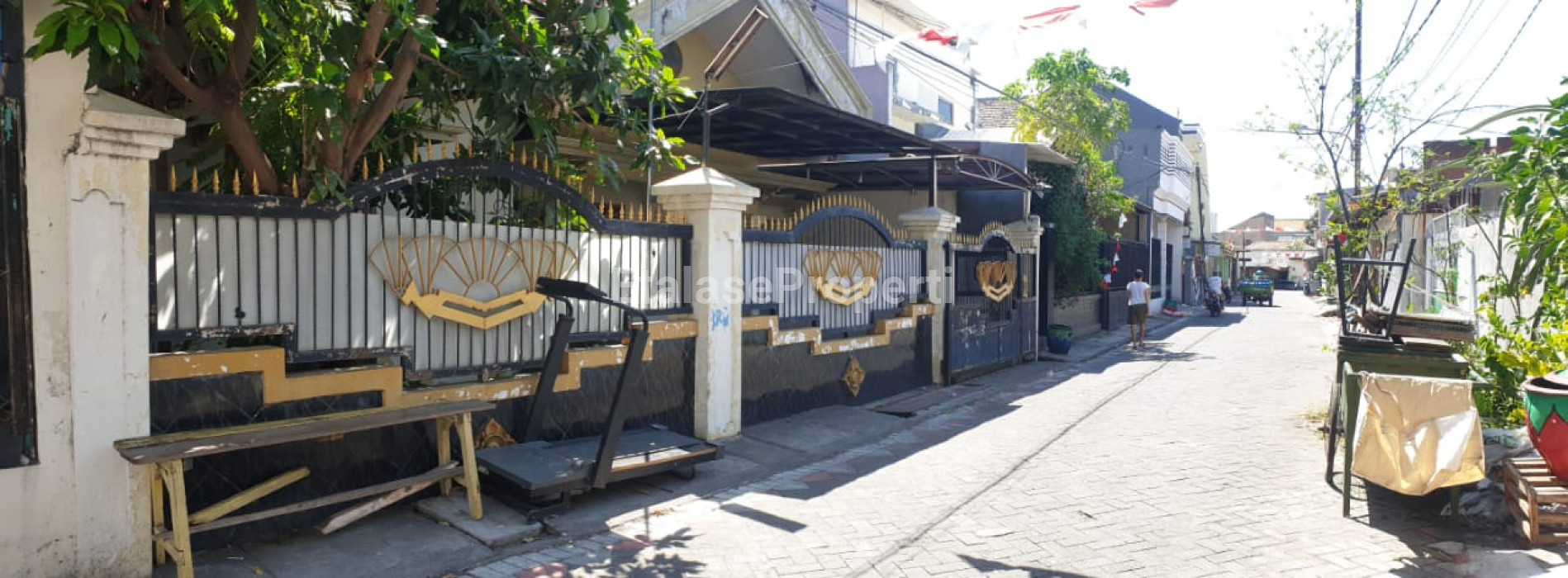 Foto properti Dijual TANAH LAHAN BESAR STRATEGIS GRATIS BANGUNAN RMH 1,5 LANTAI 1