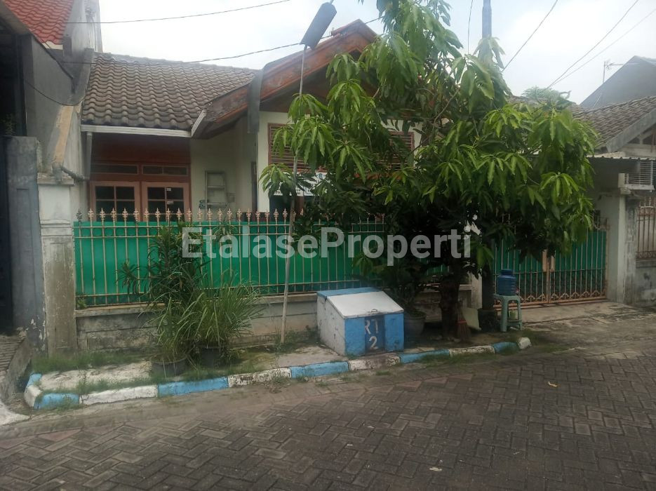Foto properti Dijual Rumah Hitung Tanah Lokasi Ciamik Strategis Perum. Rungkut Mapan 1