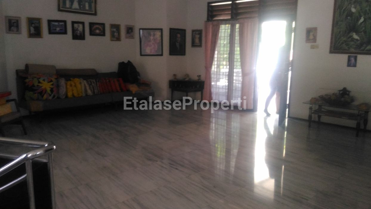 Foto properti Rumah Classic For Sale Di Bintang Diponggo 8