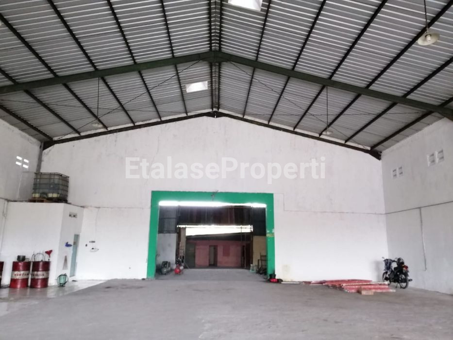 Foto properti Disewa Jualkan Gudang (ex. Bengkel Mobil) Kepatihan Benowo 2