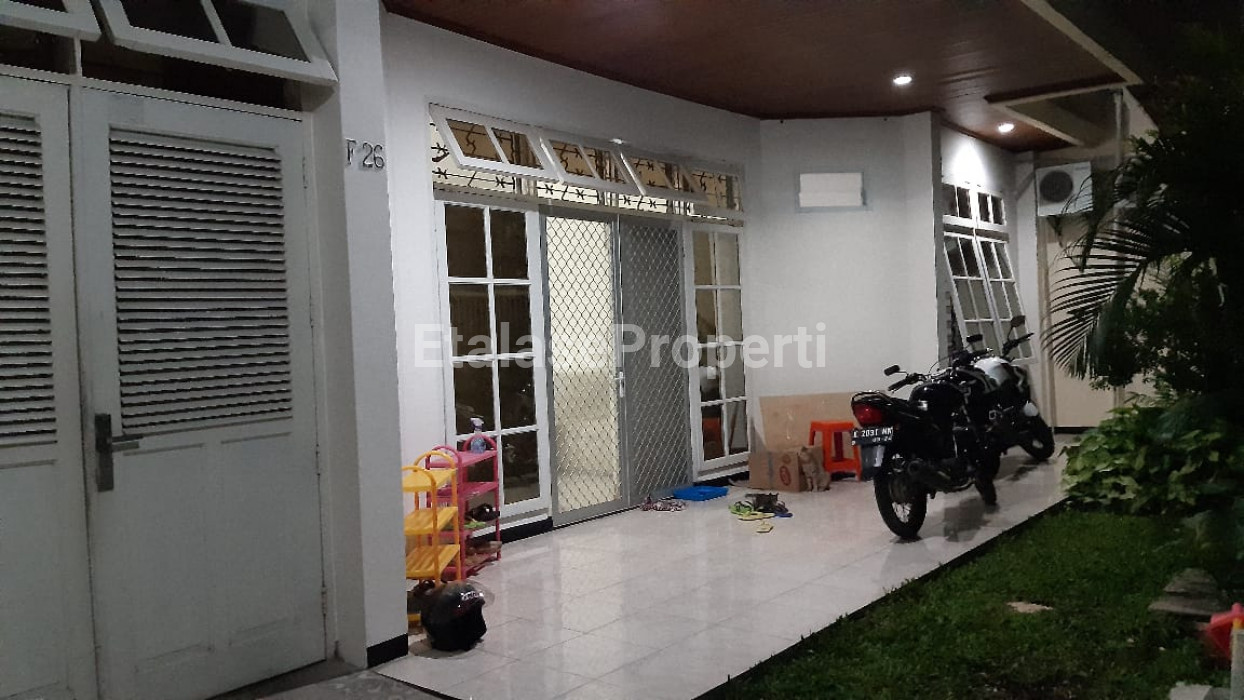 Foto properti Jual Rumah Bersih Dan Nyaman,2 Lantai Di Surabaya Barat 5