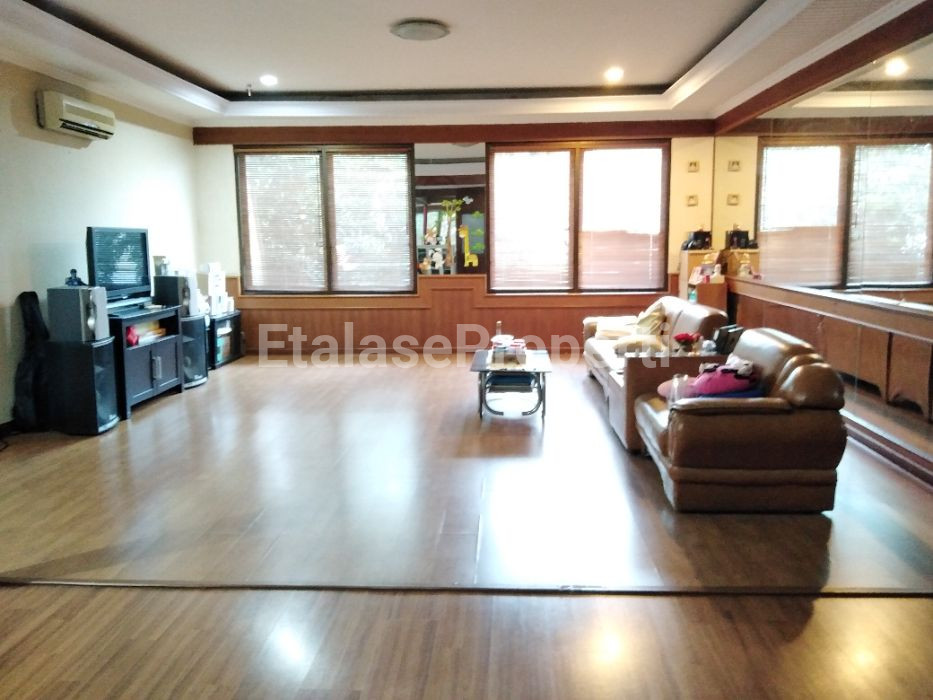 Foto properti Rumah Dijual Surabaya Barat 3
