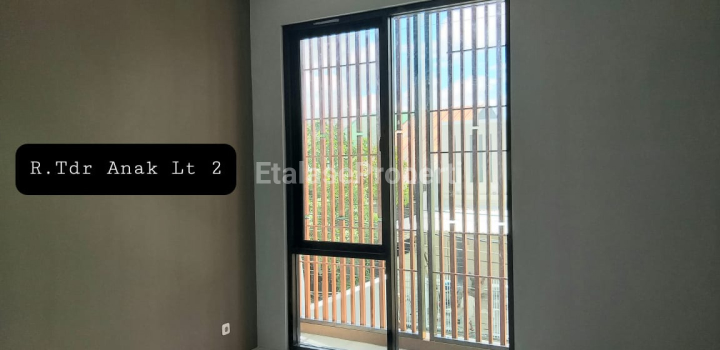Foto properti Manyar Jaya Rumah Baru Gress 2 Lantai 4