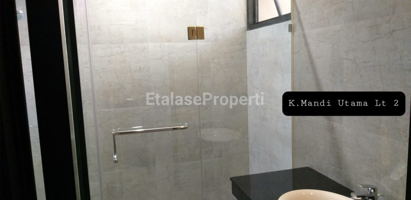 Foto properti Manyar Jaya Rumah Baru Gress 2 Lantai 5