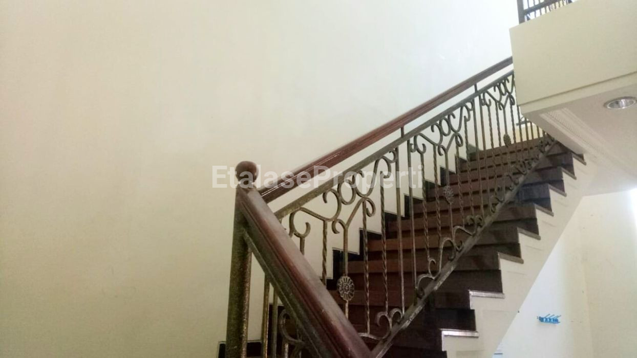 Foto properti Rumah Taman Mutiara, Pakuwon City Surabaya Timur 3