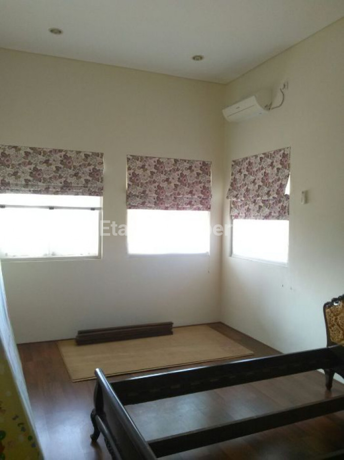 Foto properti Dijual Rumah Prumahan Ikip Gunung Anyar Indah, Surabaya Selatan 1