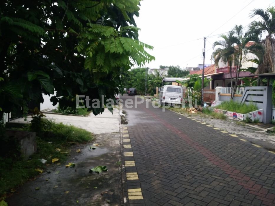 Foto properti Dijual Rumah Dukuh Kupang Timur, Surabaya Barat 1