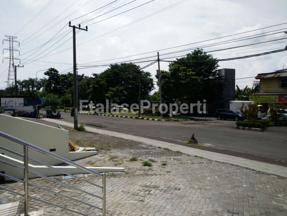 Foto properti Dijual Ruko Ruko Sungkono Jl. Abdul Wahab Siamin, Surabaya Barat 6