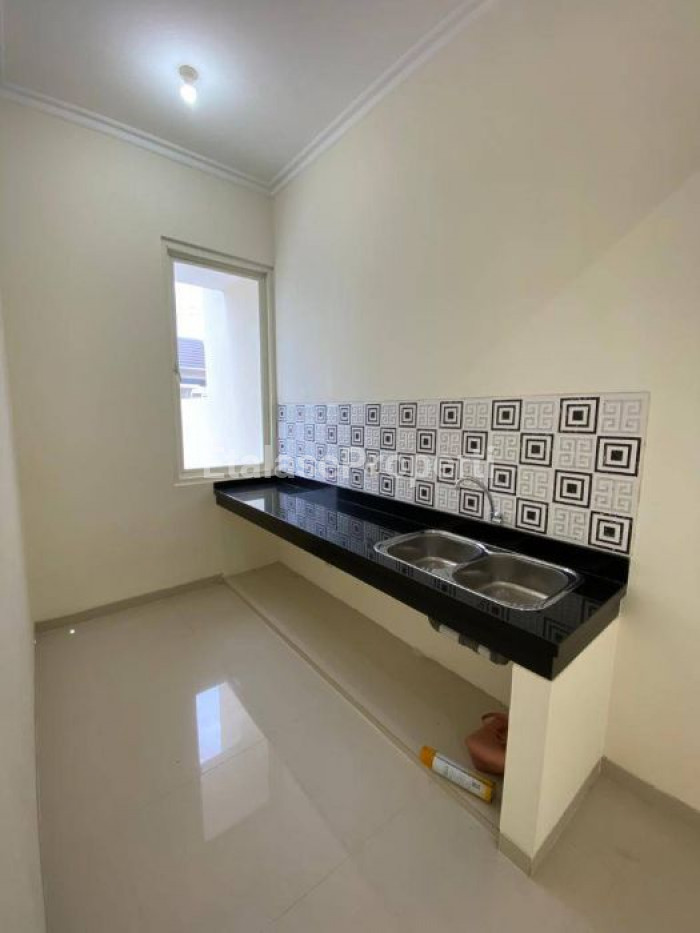 Foto properti Dijual Murah Rumah Baru Gress Bukit Palma 4