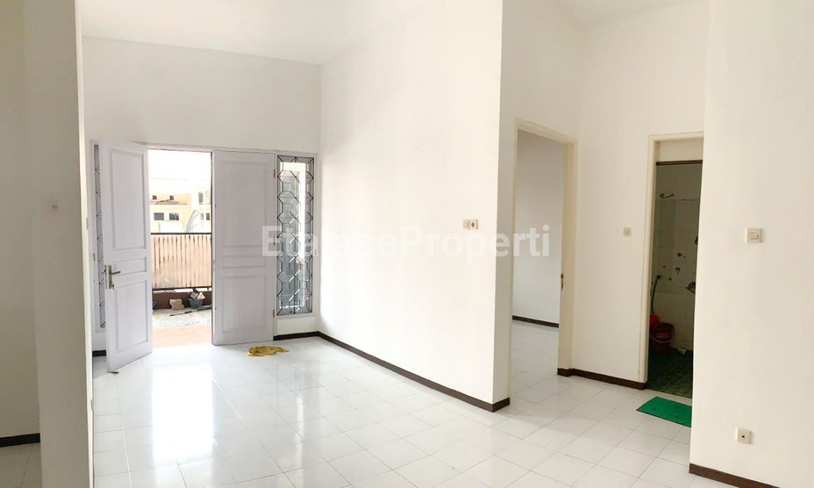 Foto properti Like New !! Rumah Mulyosari Prima 1 Baru Renovasi Row Jalan 3 Mobil 6