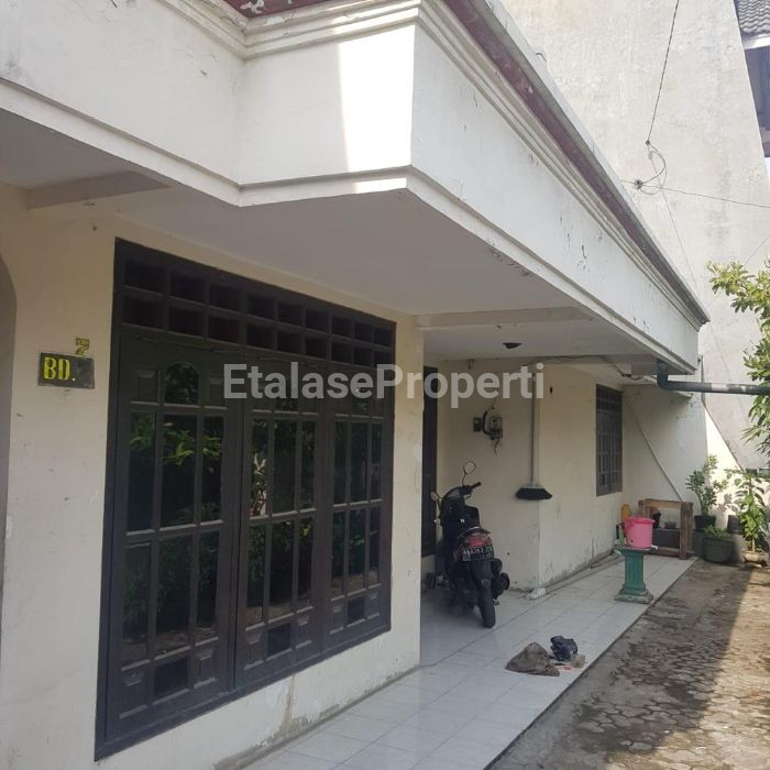 Foto properti Dijual Rumah 2Lantai Di Tropodo 2