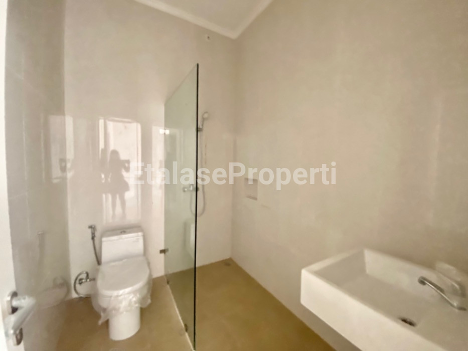 Foto properti Di Jual / Di Sewakan Rumah Pakuwon City - Grand Island  Cluster Suvadiva (New Gress) 6