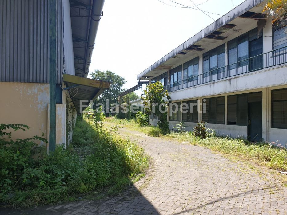 Foto properti EX Gudang Sepatu, Dihitung Tanah Raya Gempol Kurung, Menganti, Gresik (0 Jalan) 5