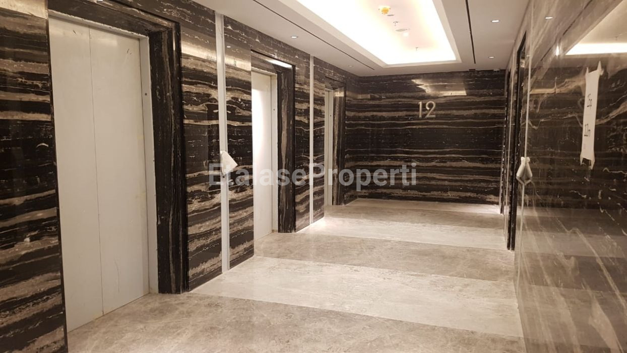 Foto properti Office Pakuwon Tower Tunjungan Plaza 6 4