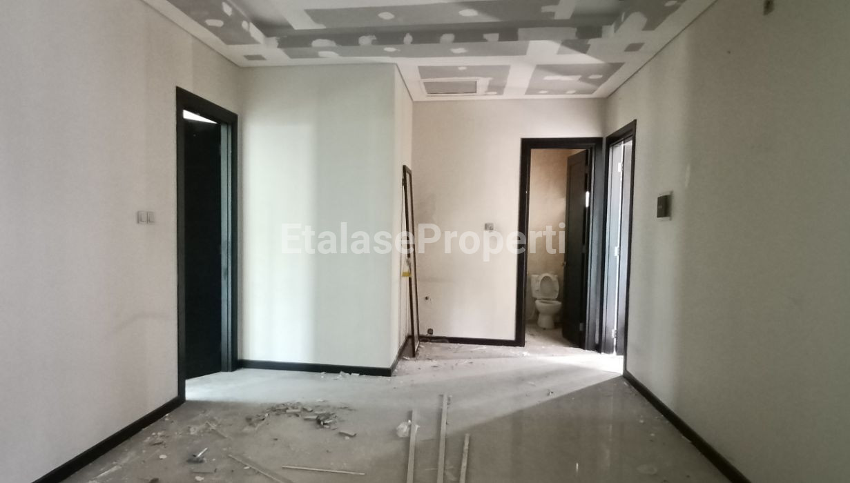 Foto properti Dijual Rumah Baru Waterfront Citraland Sambikerep SBY Barat Dkt UC 6
