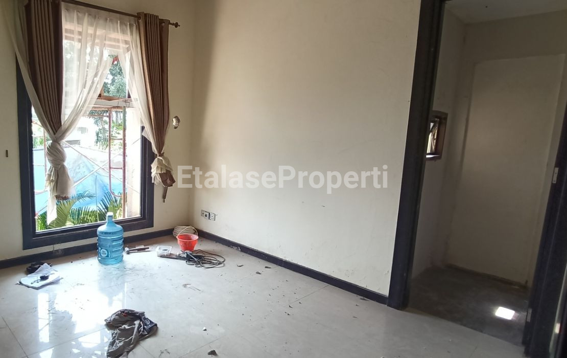 Foto properti Dijual Rumah Baru Waterfront Citraland Sambikerep SBY Barat Dkt UC 7