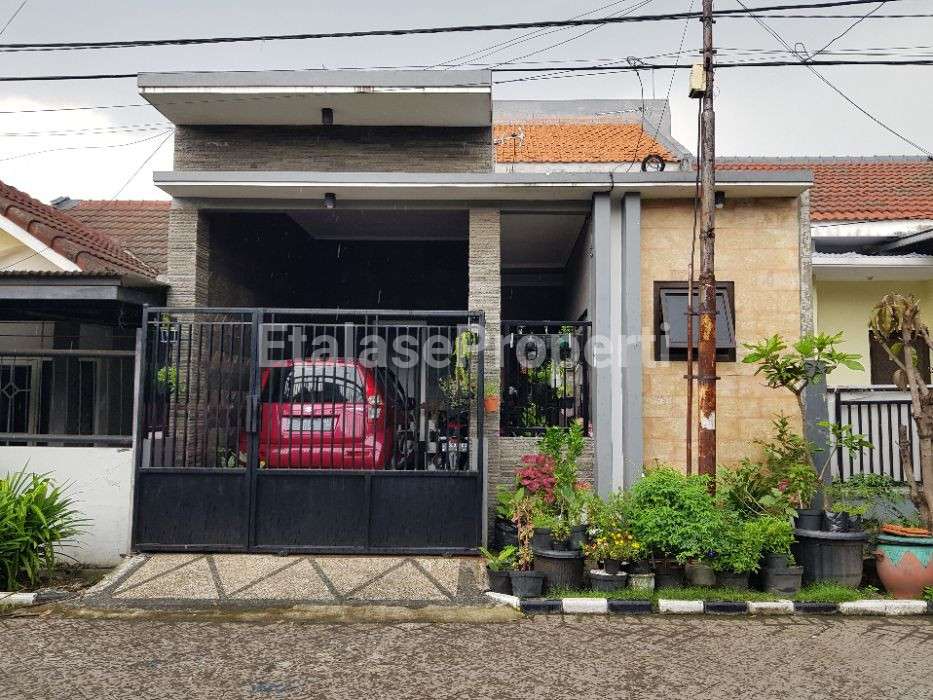 Foto properti Jual Cepat Rumah Renovasi Di Wiguna Selatan, Surabaya Selatan 1