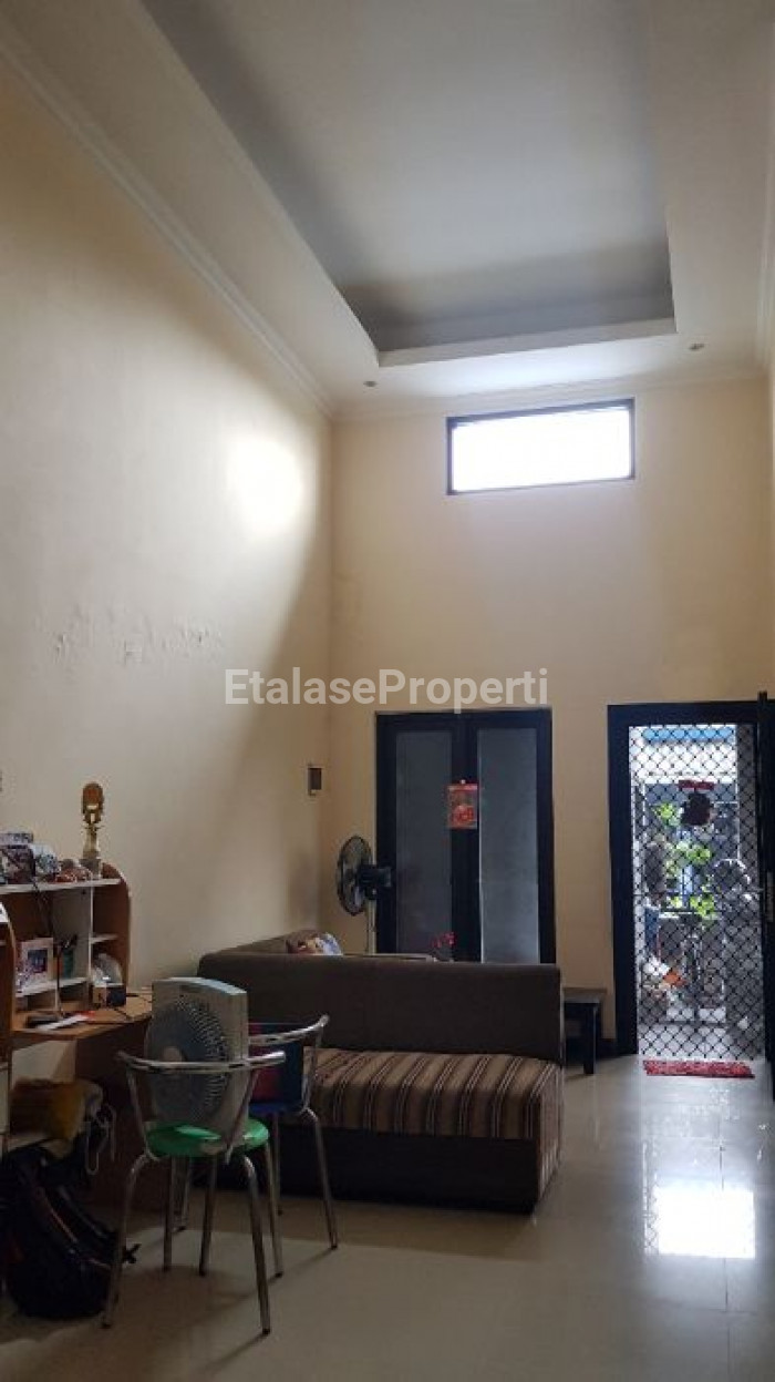 Foto properti Jual Cepat Rumah Renovasi Di Wiguna Selatan, Surabaya Selatan 4