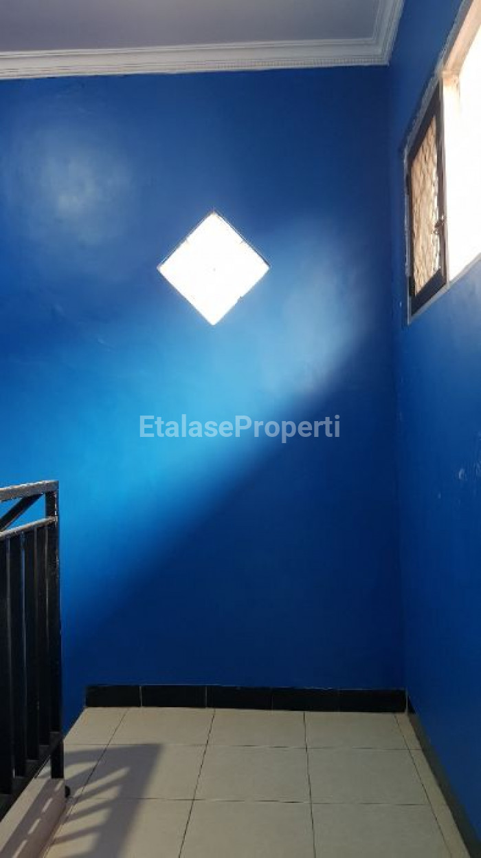 Foto properti Jual Cepat Rumah Renovasi Di Wiguna Selatan, Surabaya Selatan 8