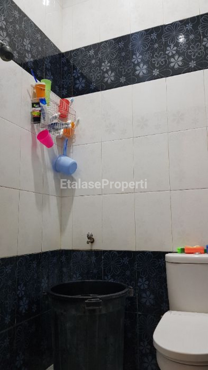 Foto properti Jual Cepat Rumah Renovasi Di Wiguna Selatan, Surabaya Selatan 10