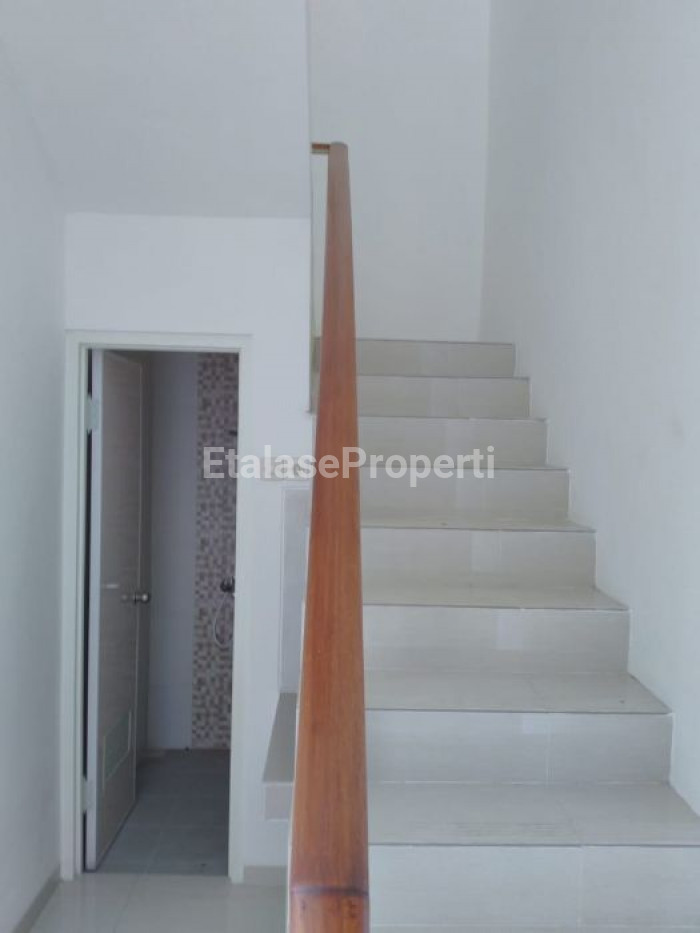 Foto properti Rumah Dijual Puri Indah Ketintang 3