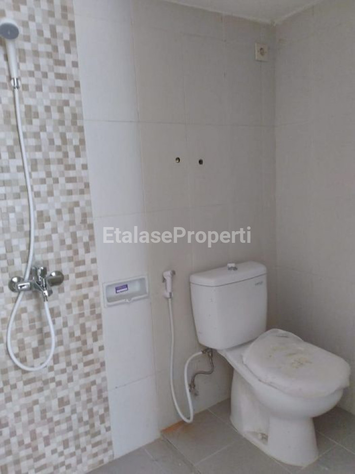 Foto properti Rumah Ready Stock Puri Indah Ketintang 3
