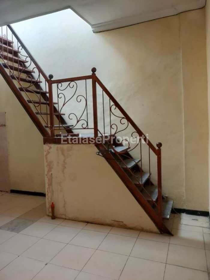 Foto properti Sewa Rumah Di Sutorejo 6