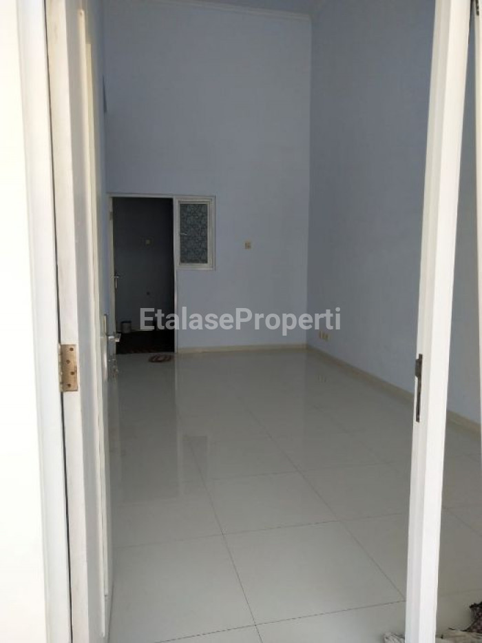 Foto properti Dijual Rumah Siap Huni Wisata Semanggi Surabaya 5