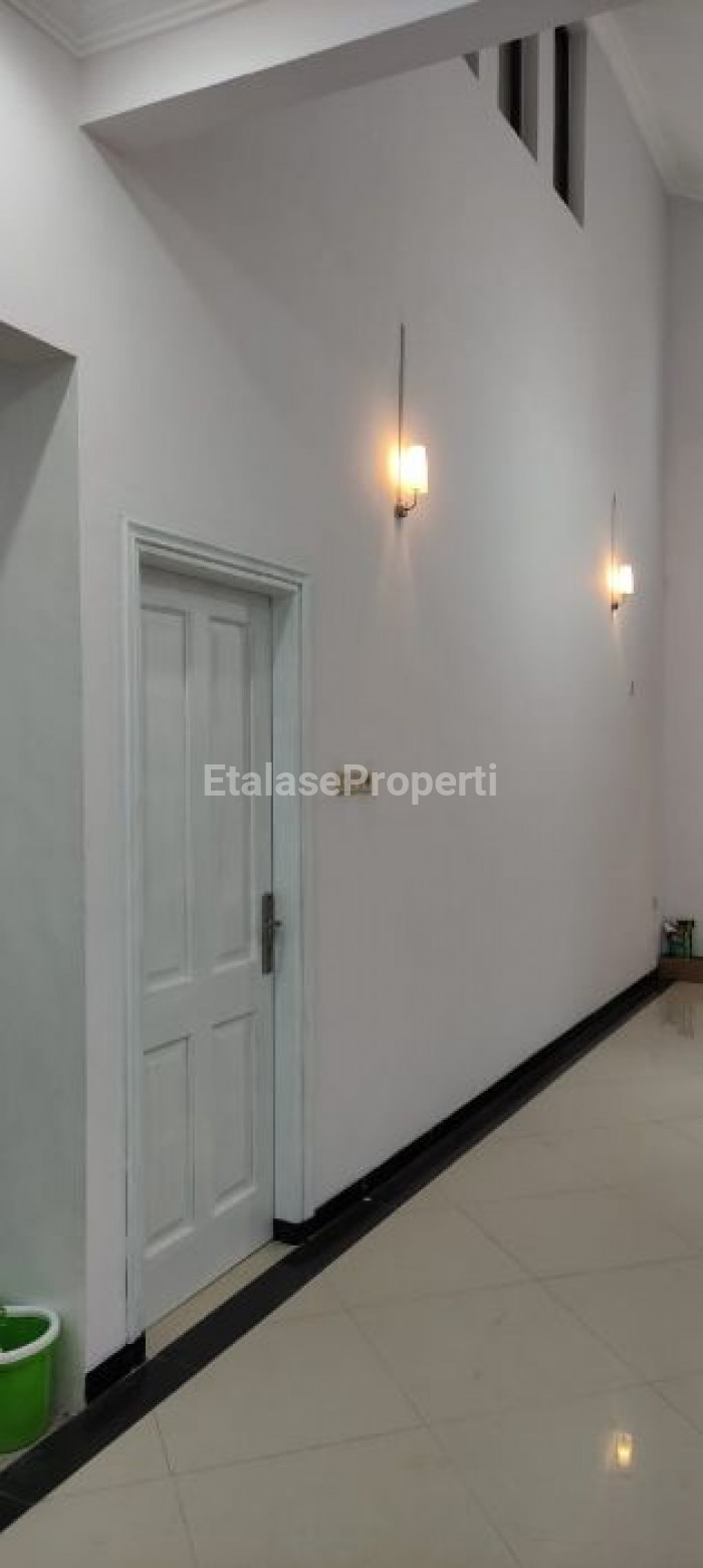 Foto properti Baru Renov Siap Huni RAYA WIGUNA UTARA 3