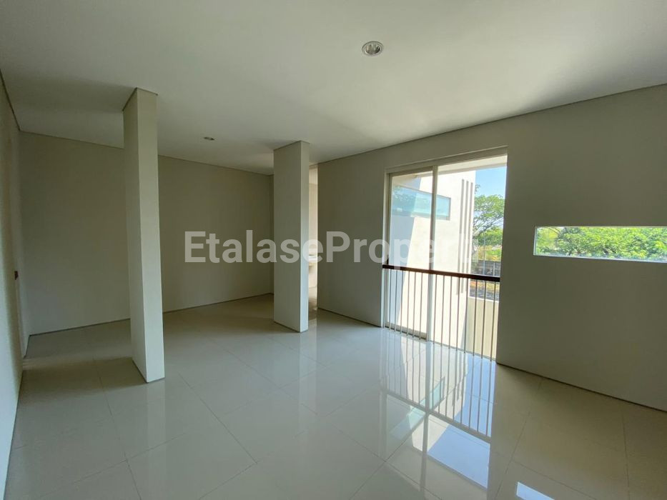 Foto properti Rumah Somerset Citraland LB 2