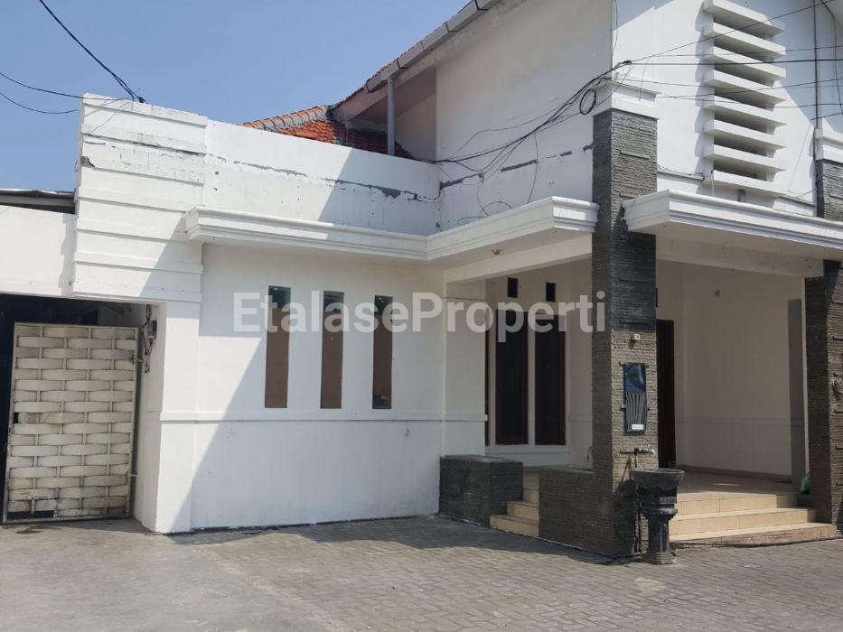 Foto properti Disewakan Rumah Di Raya Rungkut Mejoyo 2