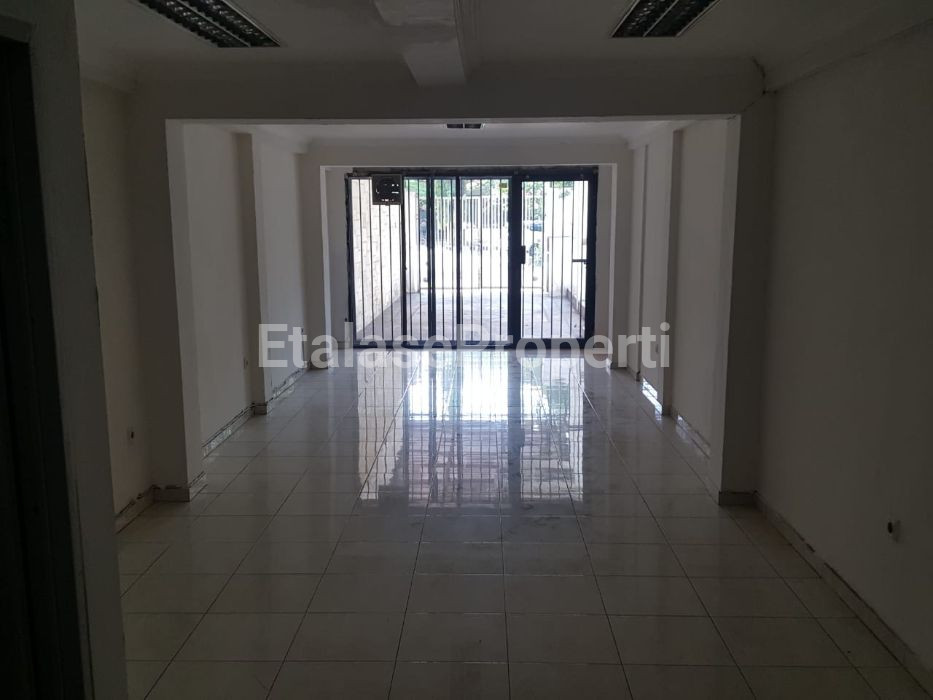 Foto properti Disewakan Rumah Di Raya Rungkut Mejoyo 4