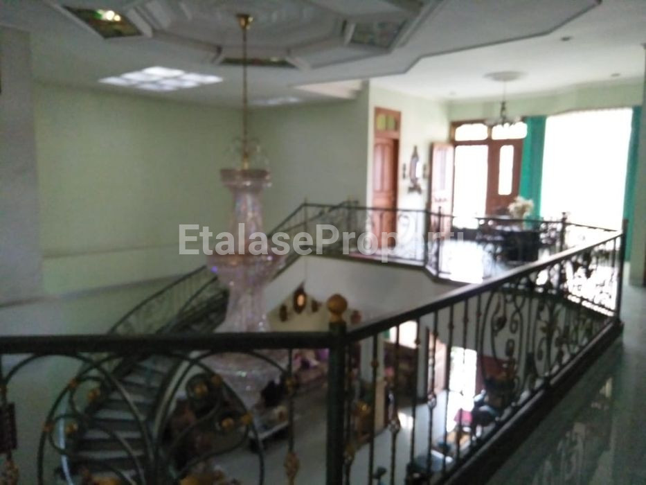 Foto properti MEWAH! DIJUAL RUMAH NGINDEN INTAN BARAT 1
