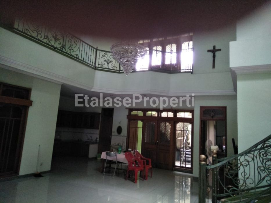 Foto properti MEWAH! DIJUAL RUMAH NGINDEN INTAN BARAT 4
