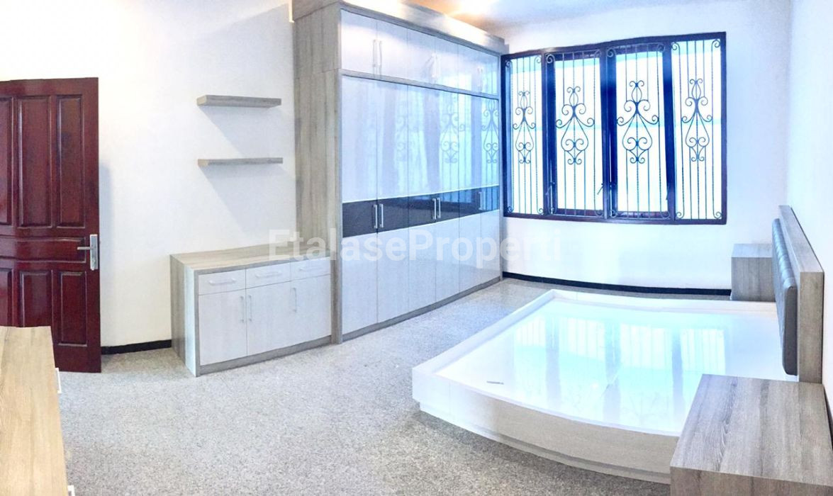 Foto properti Dijual Rumah Kertajaya Indah VIII 3