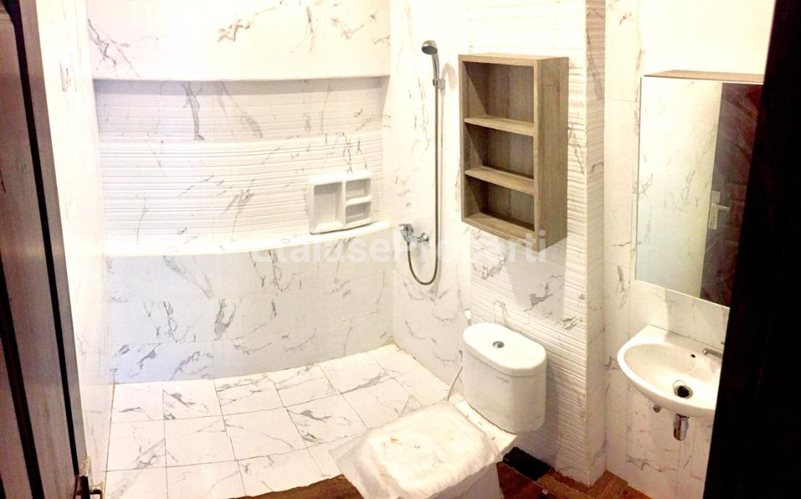 Foto properti Dijual Rumah Kertajaya Indah VIII 5