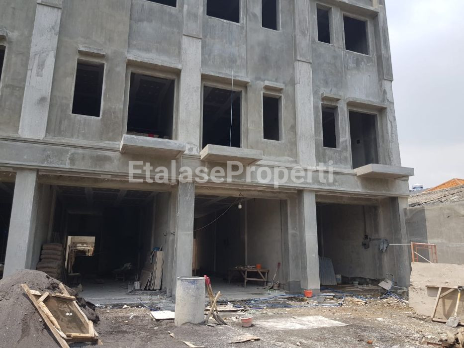 Foto properti Dijual Ruko Gress Di Kutisari Besar 2