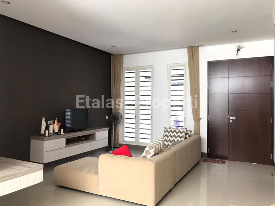 Foto properti Bukit Palma Citraland Utara Bangun Sendiri  Full Renov Bata Merah 3
