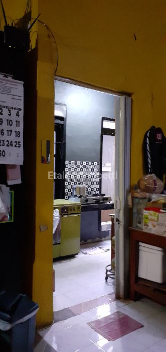 Foto properti Rumah Luas 1100m² Kutisari 6