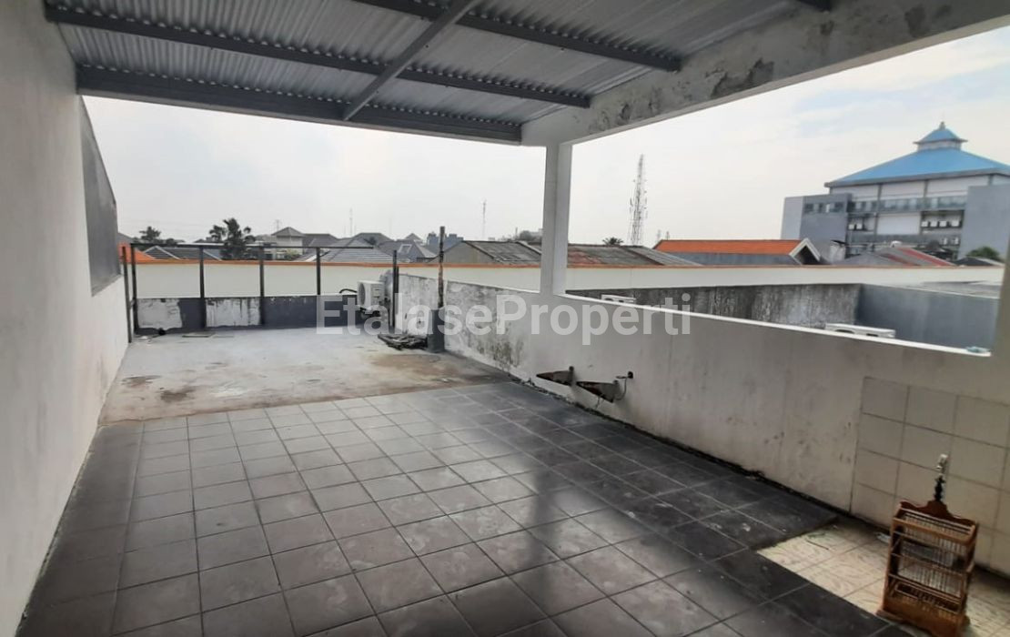 Foto properti Disewakan Ruko Plaza Segi 8 Blok D 9