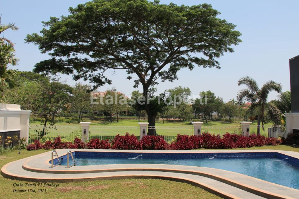 Foto properti Rumah Mewah Surabaya Barat Graha Family 2