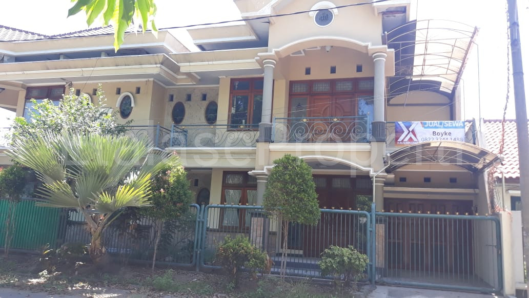Foto properti Rumah Pojok 2 Lt  Siap Huni 2