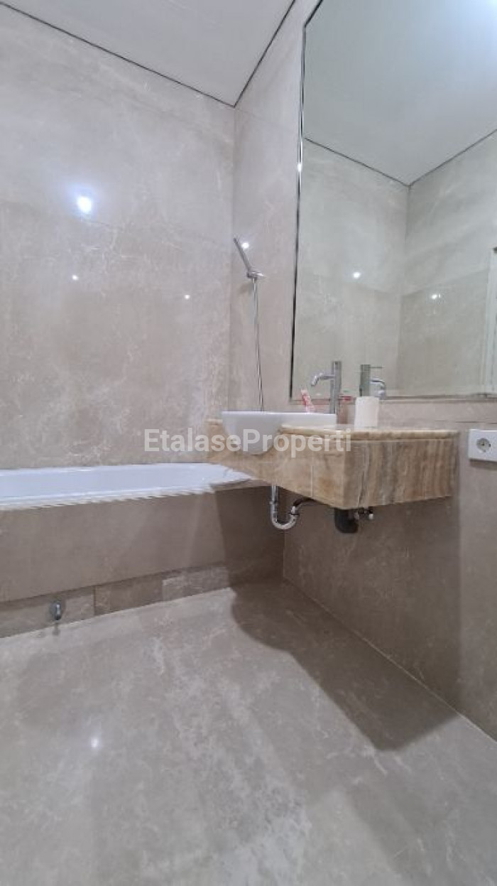 Foto properti TP. THE PEAK. TINGGI PLAFON 3.8 M. APARTMENT CONNECT TO TUNJUNGAN PLAZA MALL 5