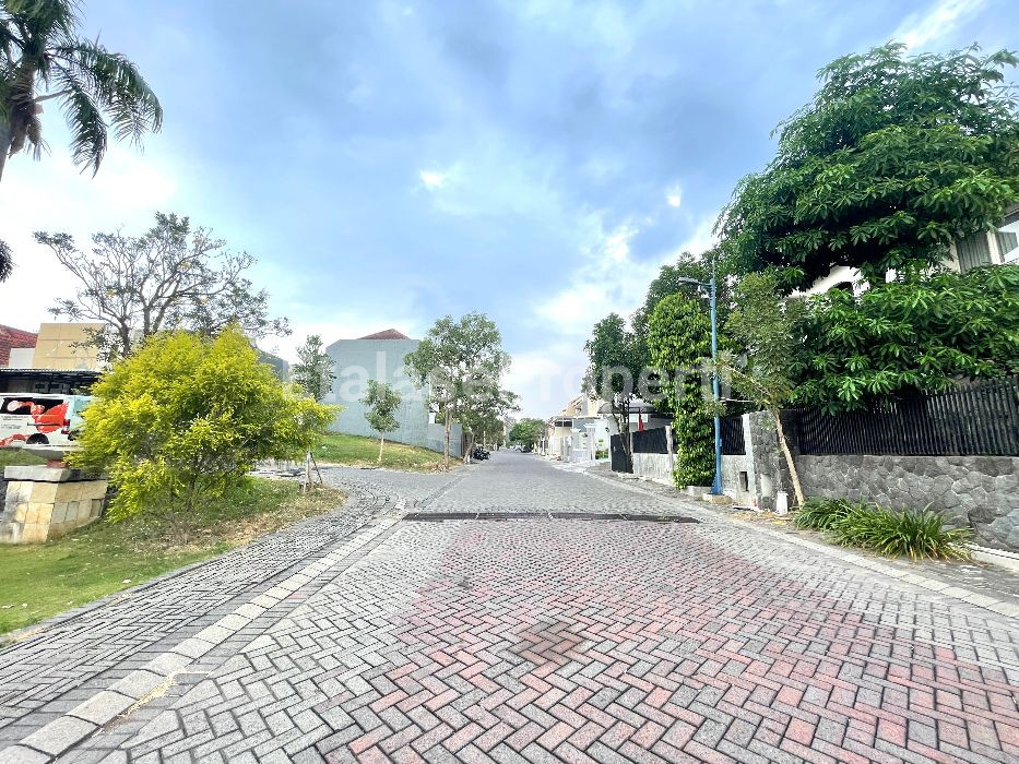 Foto properti Dijual Rumah Minimalis IV 1 Citraland Surabaya 2