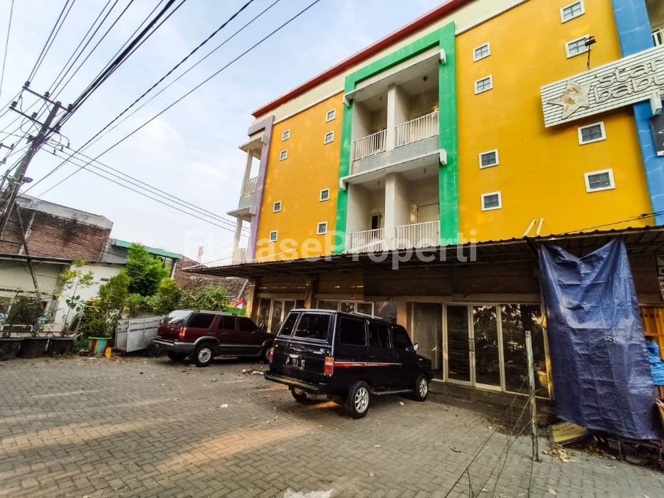Foto properti Dijual Ruko 3 Lantai Jalan Kebonsari Surabaya Selatan 1